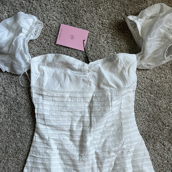 Hello Molly St Cloud Dress White - Picture 7 of 9